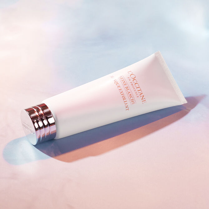 Glow-Boosting Luxury: The Ultimate Exfoliating Mask