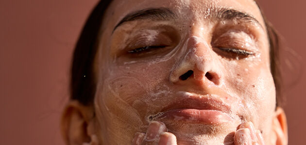 How to Exfoliate Your Face Correctly