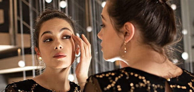 TOUCH UP YOUR EYE MAKEUP