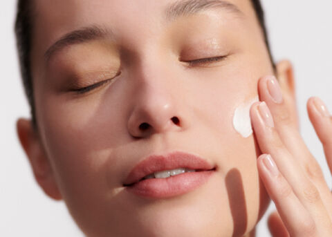IMPORTANCE OF MOISTURISING