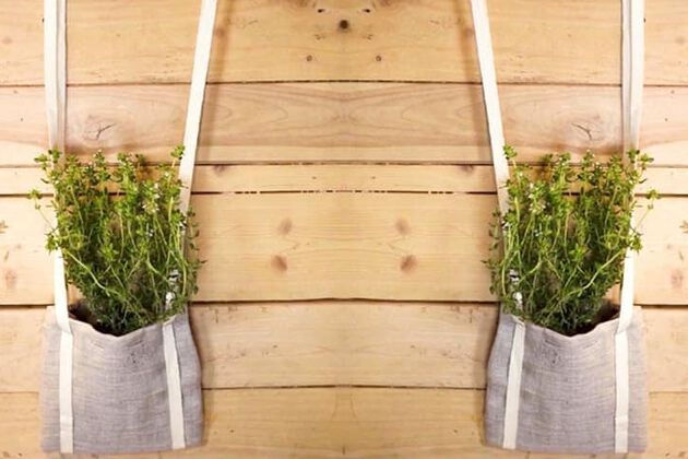 Play FILL THEM WITH HERBS OR FLOWERS AND HANG THEM UP!