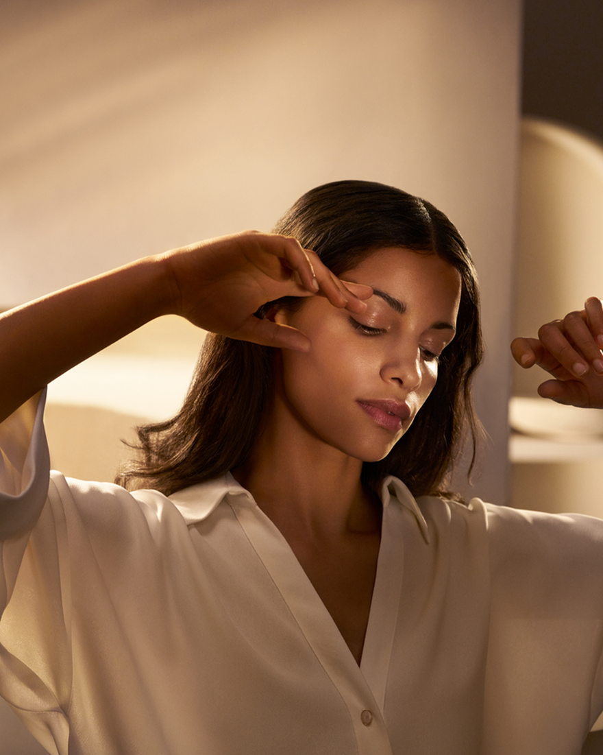 view 2/10 of Immortelle Overnight Reset Oil-In-Serum, , AURECT