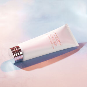 Reine Blanche Glow-Revealing Exfoliating Scrub, AU (2) 75 ml | L’OCCITANE Australia